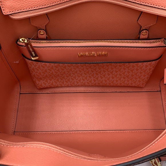 MICHAEL KORS 
Maisie Large Pebbled Leather 3-in-1 Tote Bag SHERBERT SIGN… - Picture 9 of 16